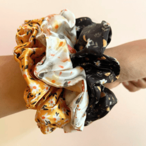 Stylish Diva - Happy, Ebony, Flora on Hand